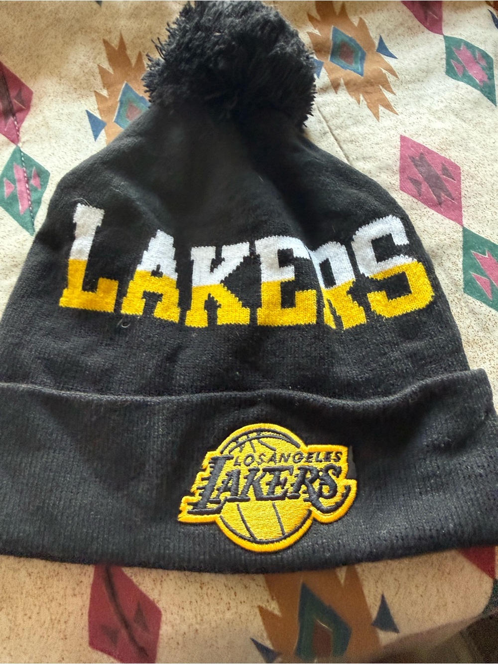 Los Angeles Lakers 🏀 Pom Beanie